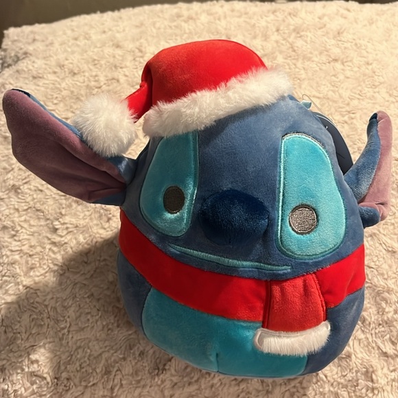 Squishmallow Disney Santa Stitch, 7” New with Tags - Picture 2 of 7